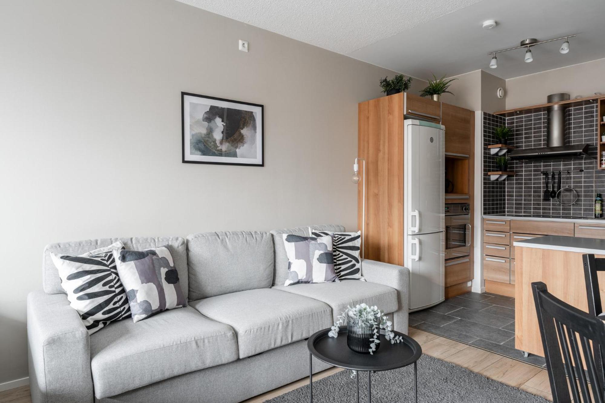 Heartful 1Br Apartment With Balcony Next To Railway Station - Hosted By 2Ndhomes 坦佩雷 外观 照片