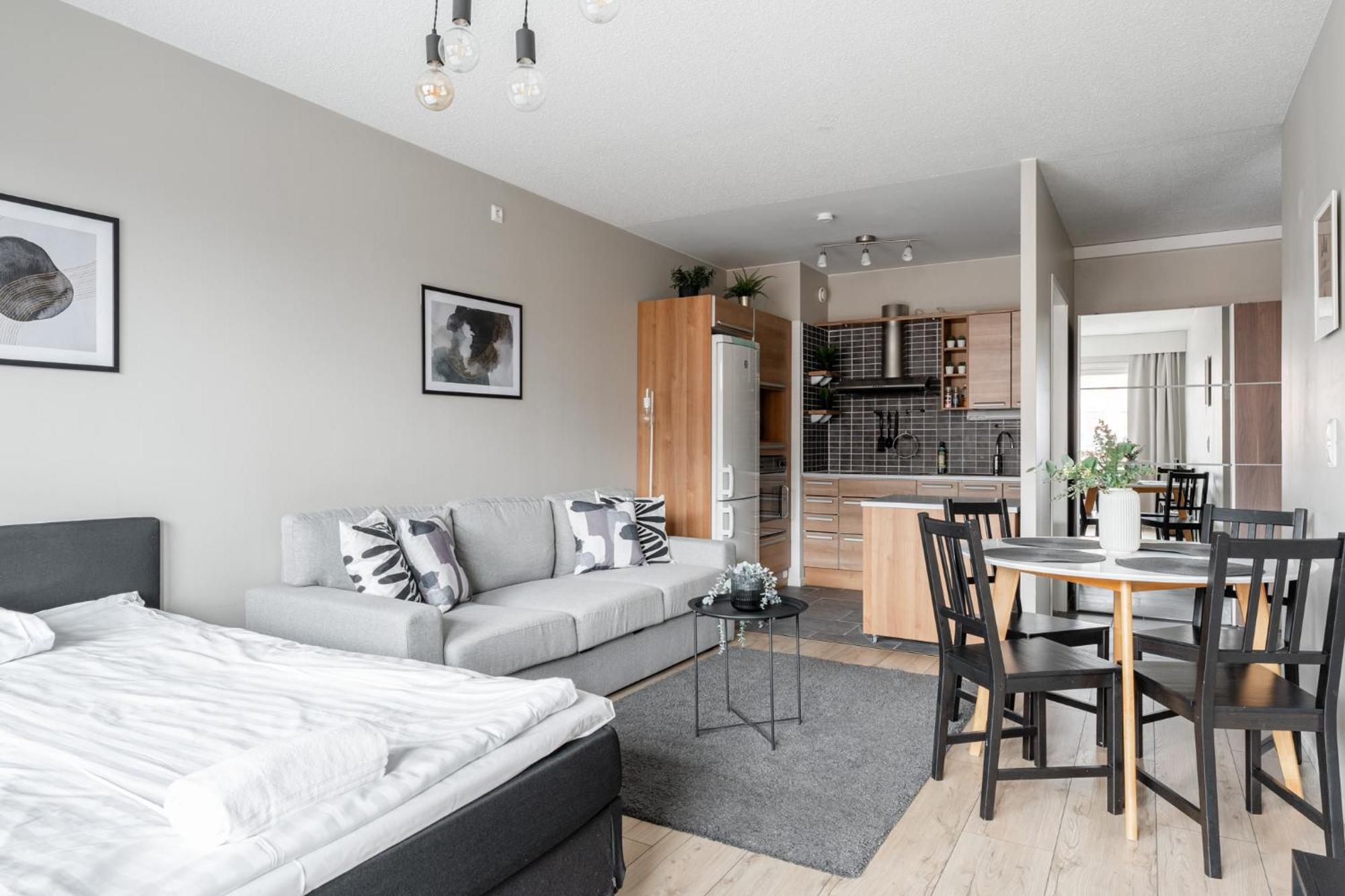 Heartful 1Br Apartment With Balcony Next To Railway Station - Hosted By 2Ndhomes 坦佩雷 外观 照片
